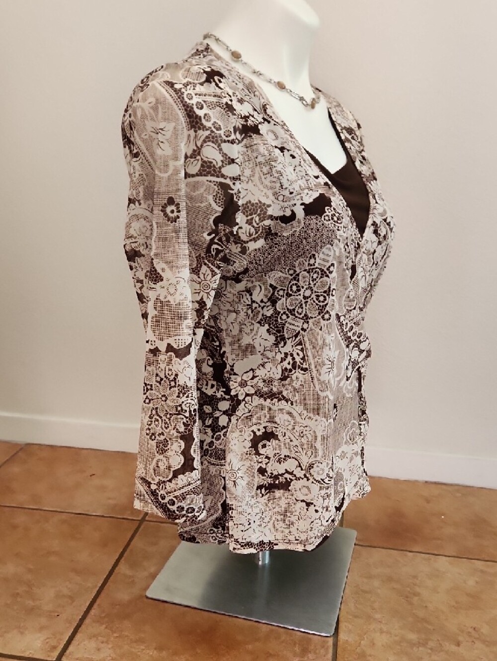 Notations Brorns and Cream Floral Wrap-Style Blouse Size M - Picture 5 of 9